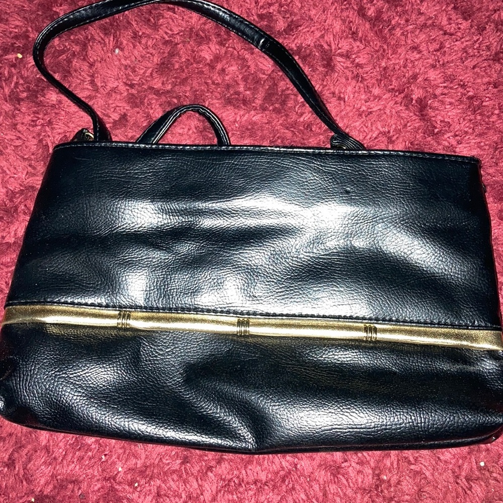 Black shoulder bag
